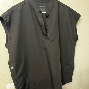 Figs Black Scrub Top